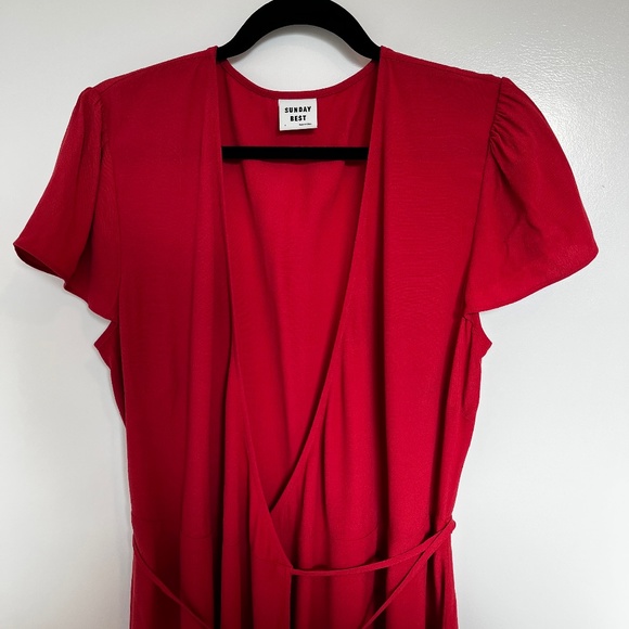 Aritzia Sunday Best Red Wrap Dress Size Large - Picture 2 of 3